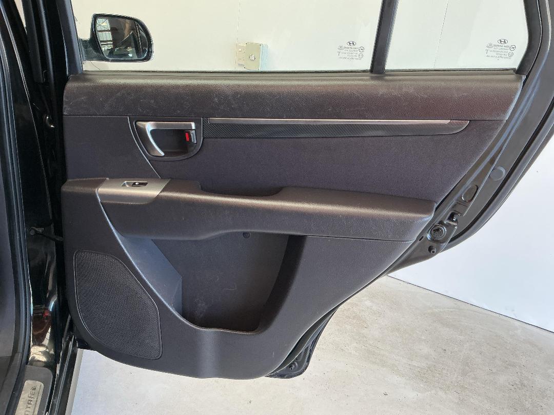 Photo '19' of Hyundai Santa FE