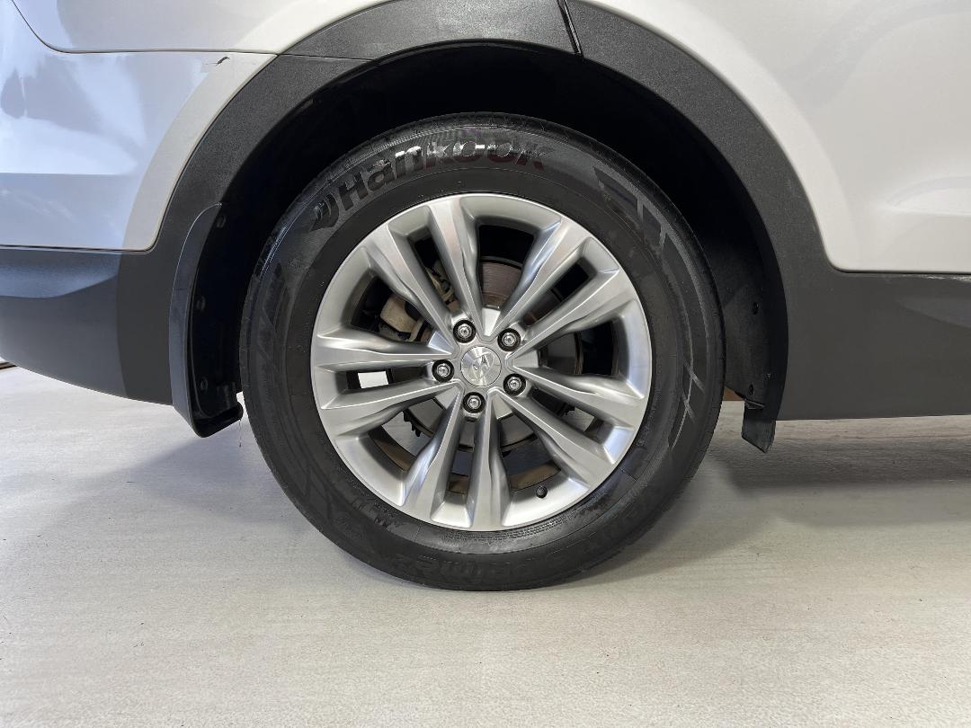 Photo '12' of Hyundai Santa FE