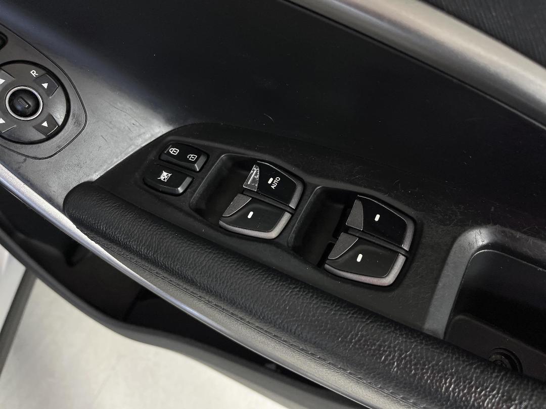 Photo '25' of Hyundai Santa FE