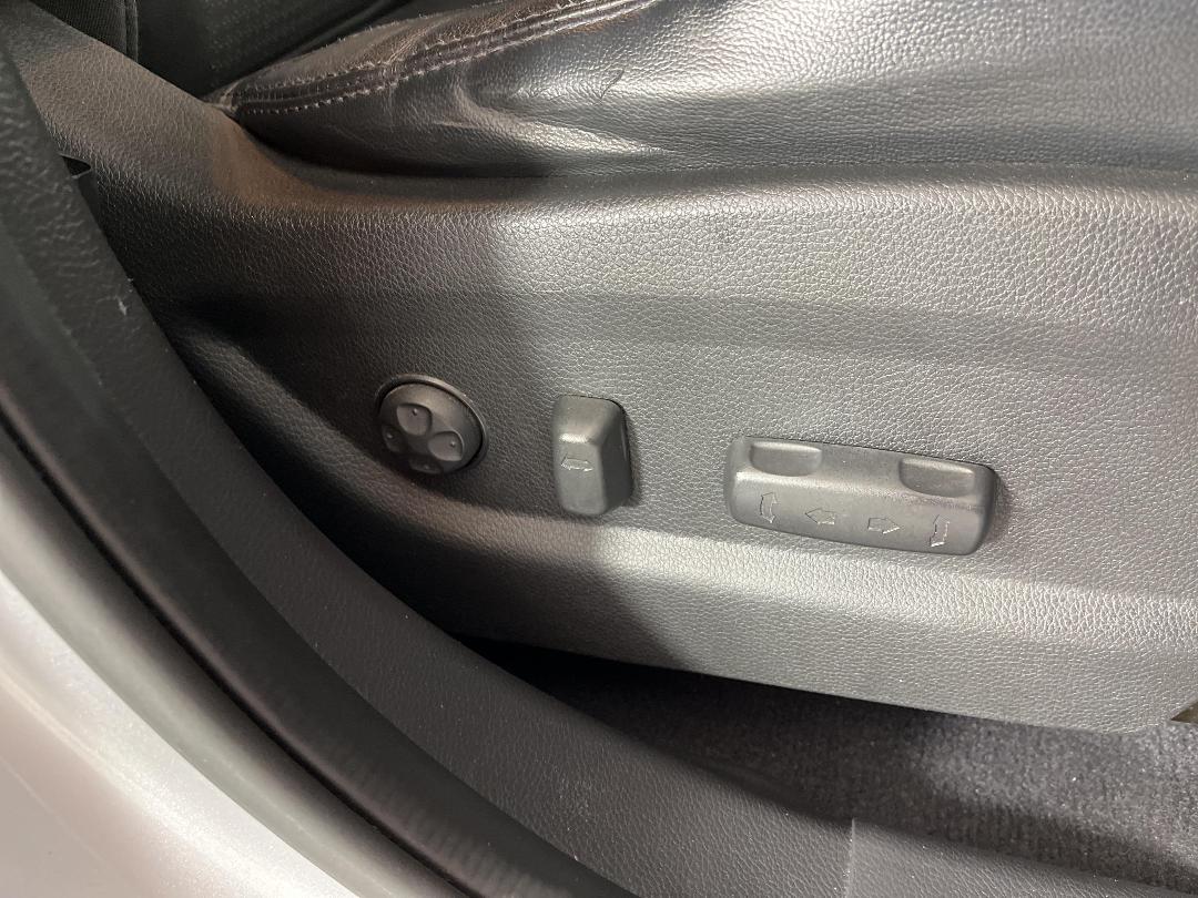 Photo '27' of Hyundai Santa FE