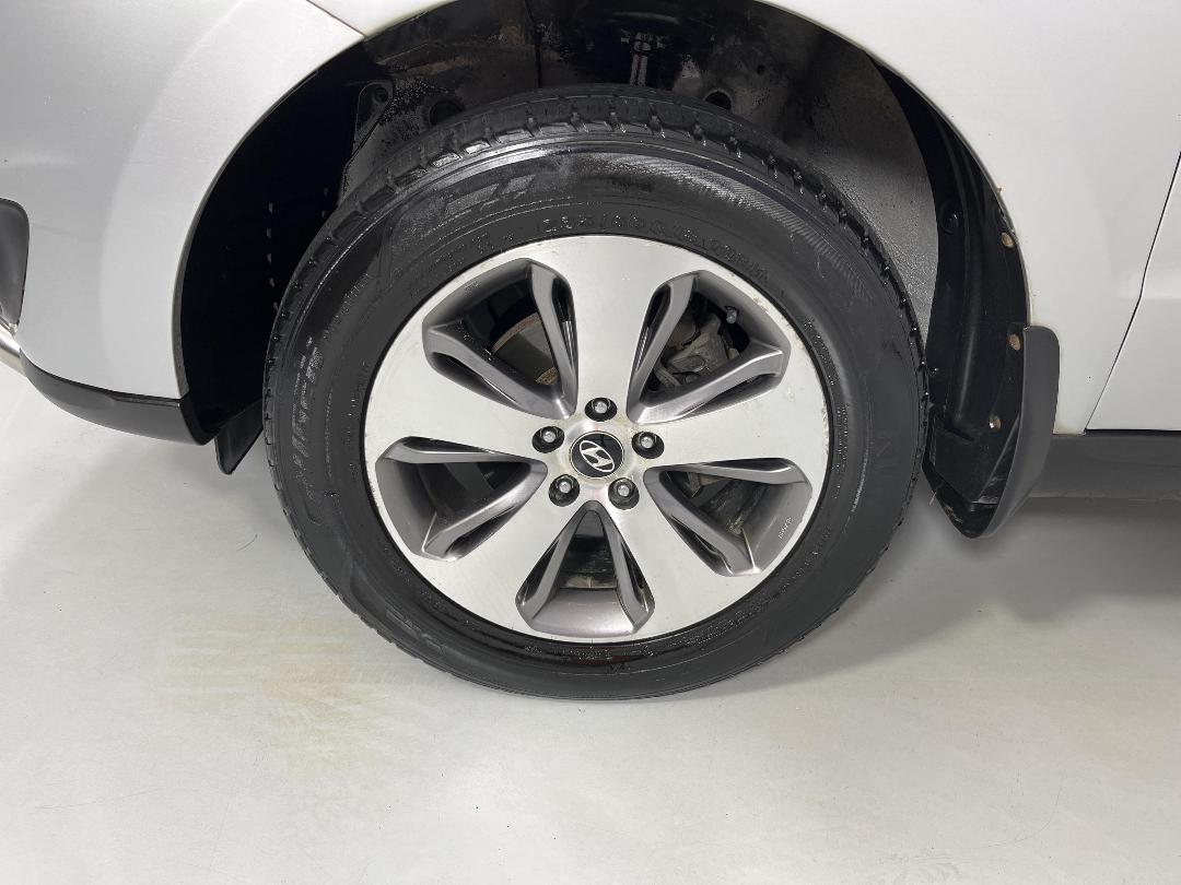 Photo '10' of Hyundai Santa FE