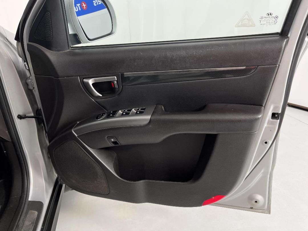 Photo '15' of Hyundai Santa FE