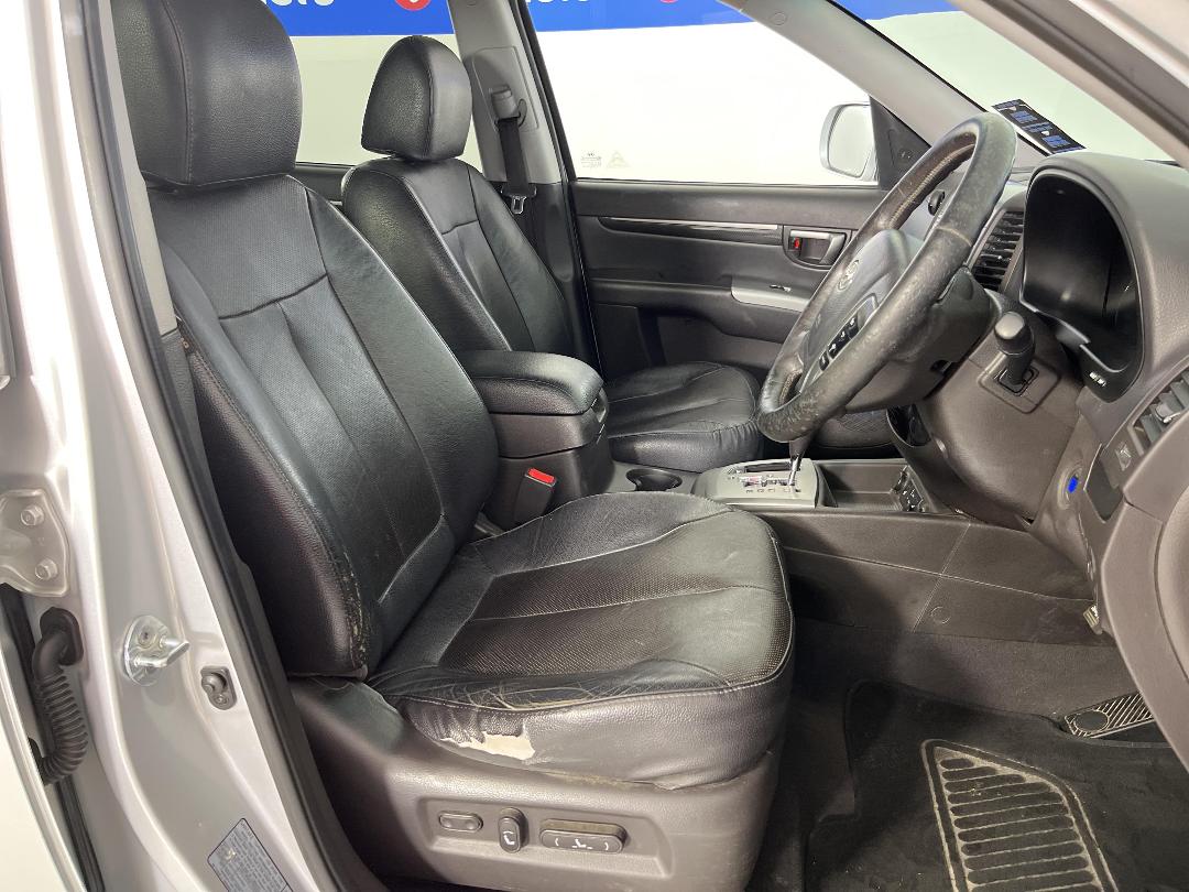 Photo '16' of Hyundai Santa FE