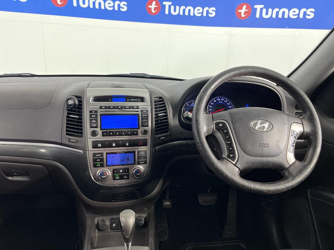 Photo '17' of Hyundai Santa FE