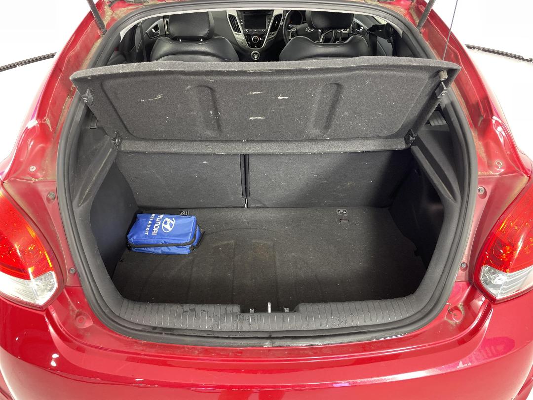 Photo '14' of Hyundai Veloster