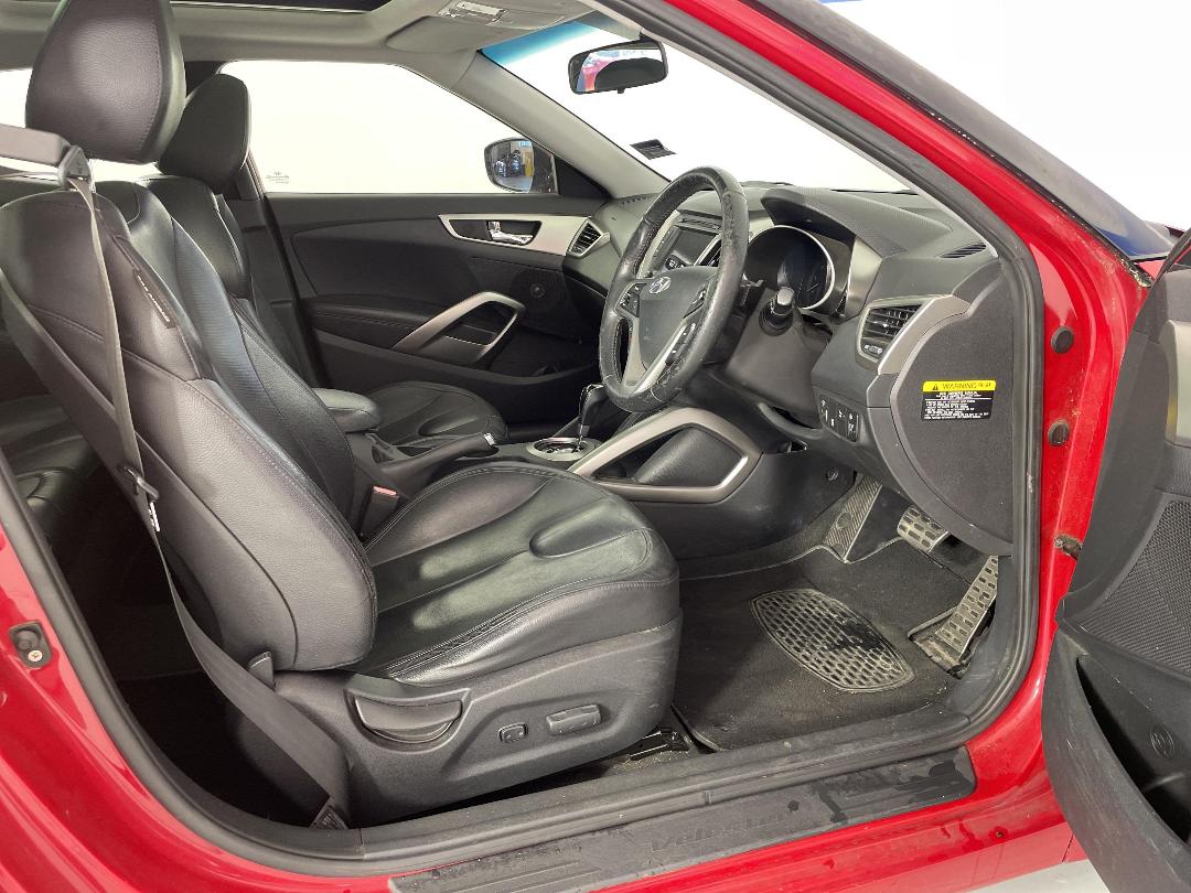 Photo '16' of Hyundai Veloster