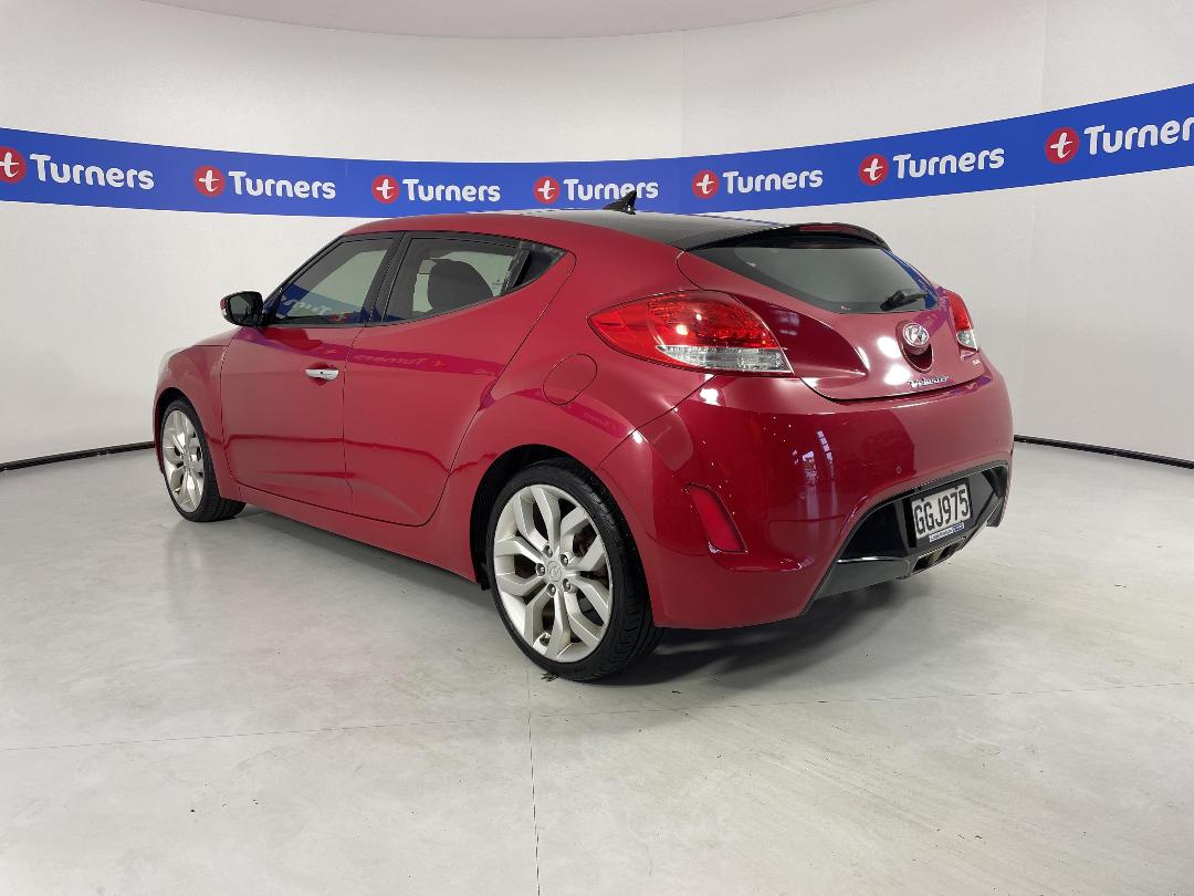 Photo '5' of Hyundai Veloster Photo '5' of Hyundai Veloster