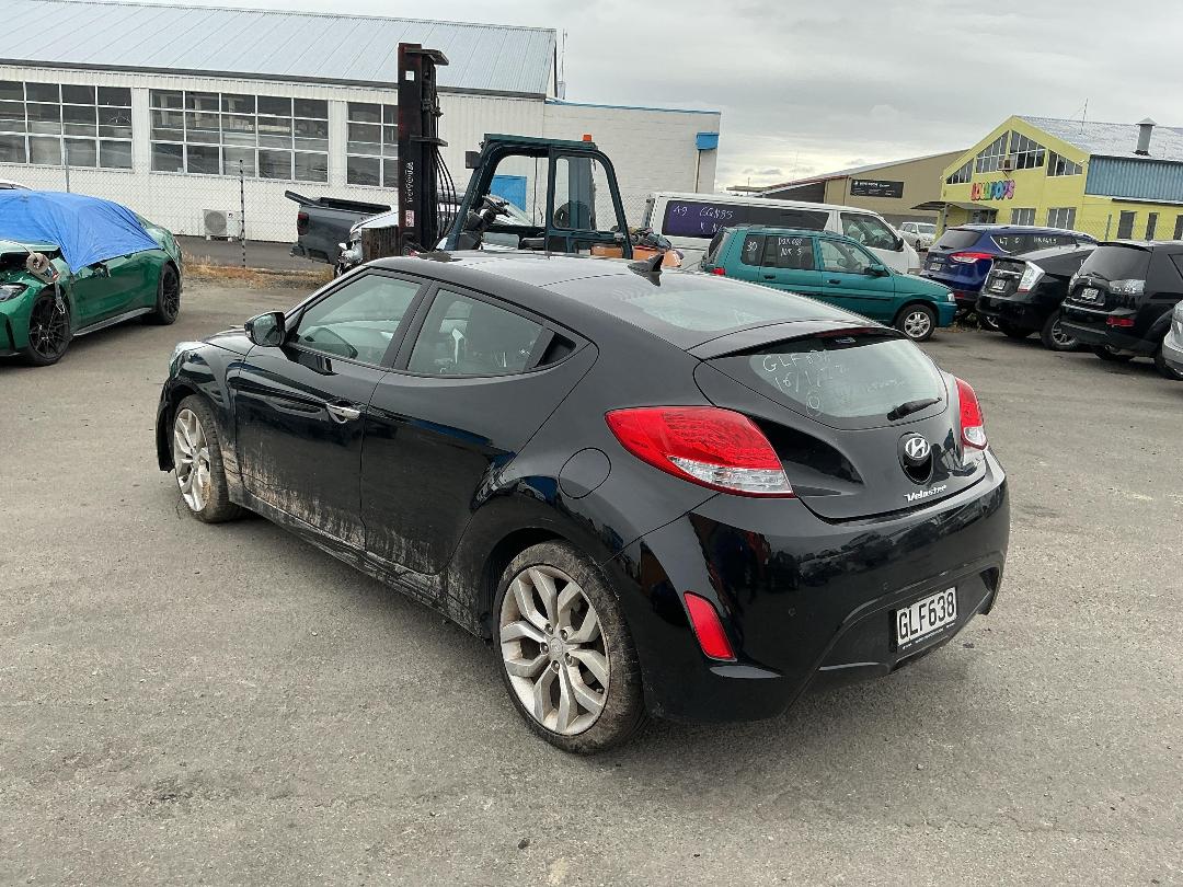 Photo '4' of Hyundai Veloster DCT