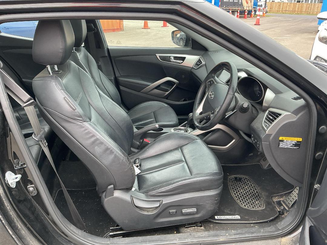 Photo '15' of Hyundai Veloster DCT