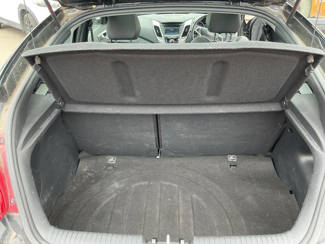 Photo '17' of Hyundai Veloster DCT