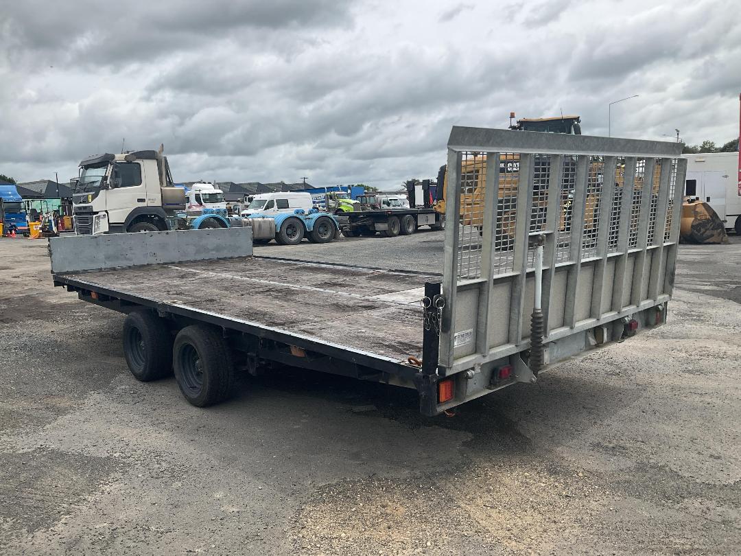 Photo '6' of IFOR Williams Flat Deck - Tandem Photo '6' of IFOR Williams Flat Deck - Tandem