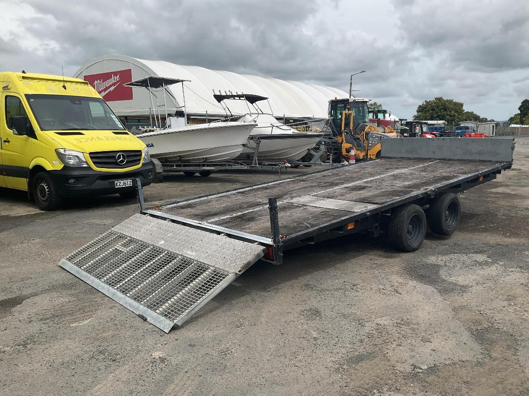 Photo '26' of IFOR Williams Flat Deck - Tandem Photo '26' of IFOR Williams Flat Deck - Tandem