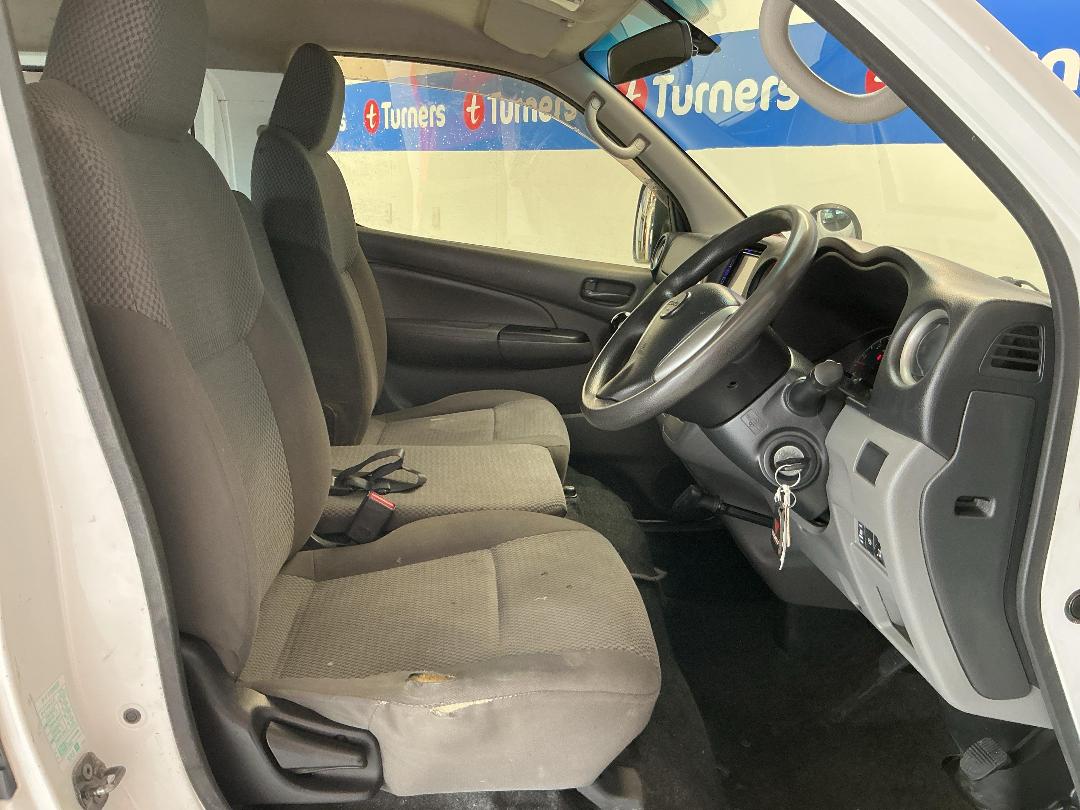 Photo '16' of Isuzu Como Photo '16' of Isuzu Como