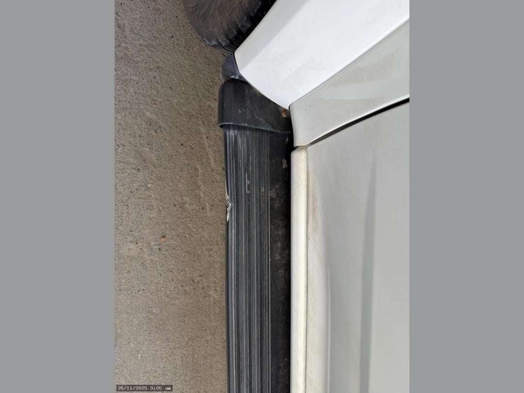 Photo '10' of Isuzu D-MAX LS Double CAB Photo '10' of Isuzu D-MAX LS Double CAB