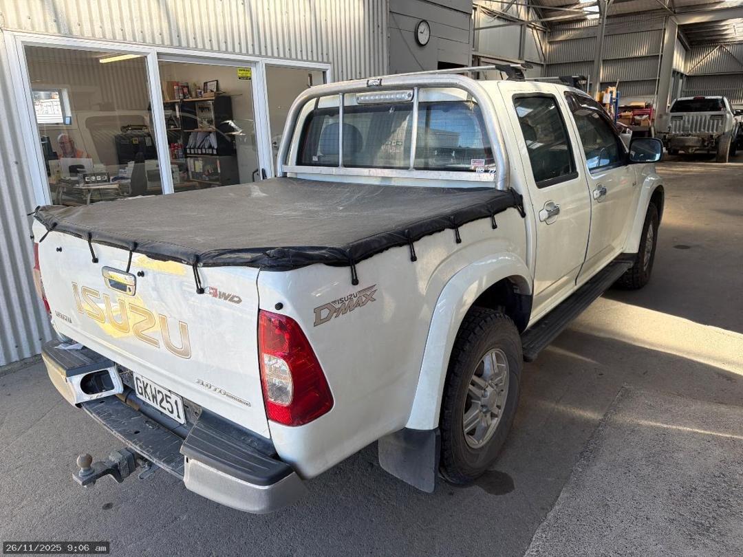 Photo '20' of Isuzu D-MAX LS Double CAB Photo '20' of Isuzu D-MAX LS Double CAB