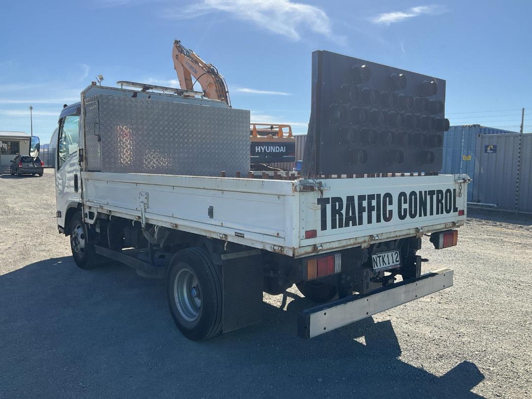 Photo '9' of Isuzu ELF Traffic Management Photo '9' of Isuzu ELF Traffic Management