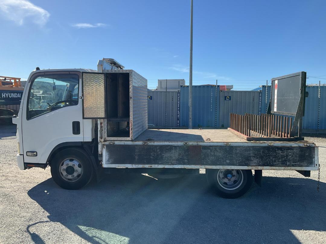 Photo '11' of Isuzu ELF Traffic Management Photo '11' of Isuzu ELF Traffic Management