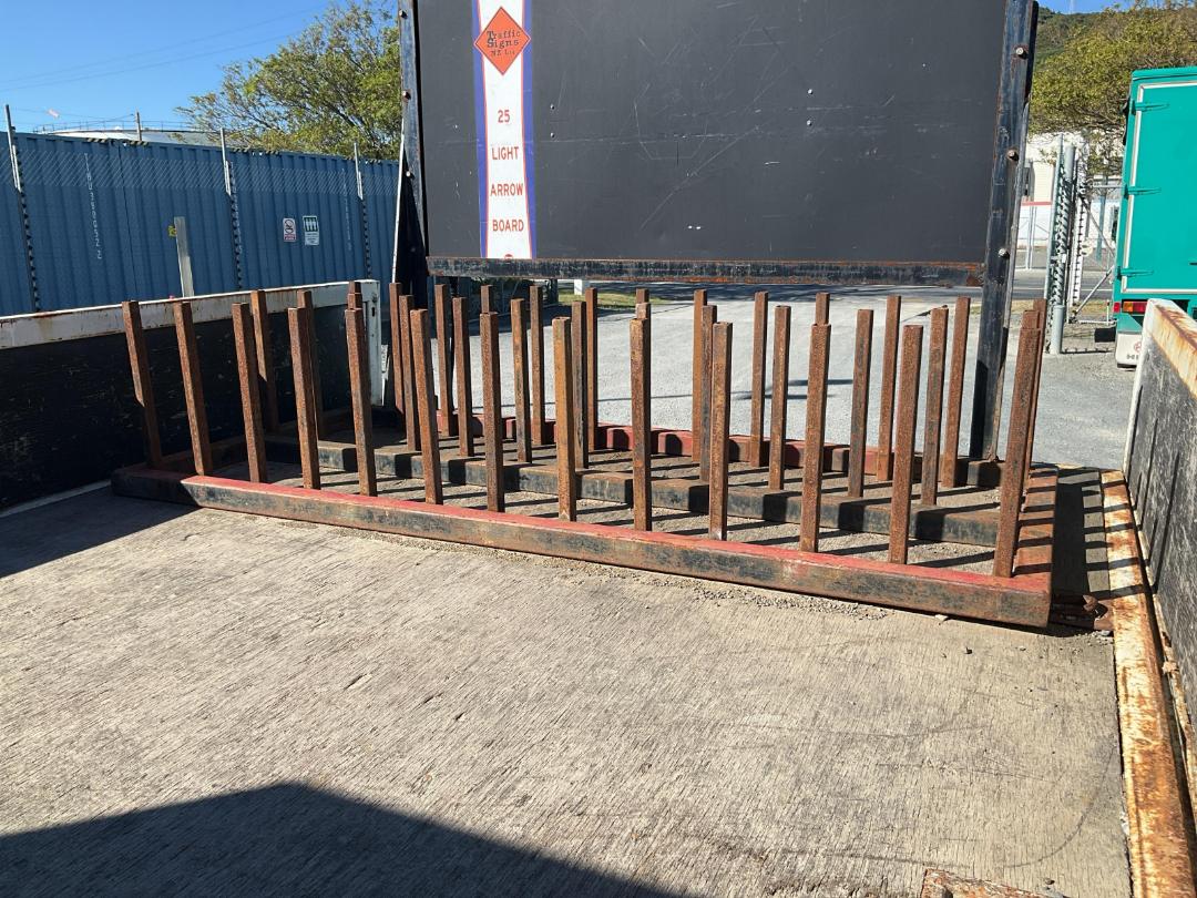 Photo '24' of Isuzu ELF Traffic Management Photo '24' of Isuzu ELF Traffic Management