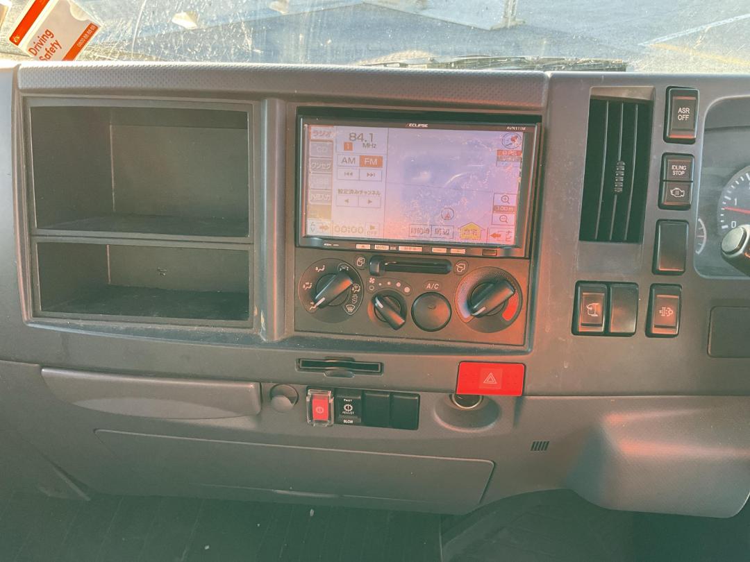 Photo '14' of Isuzu ELF Bottle Body Photo '14' of Isuzu ELF Bottle Body