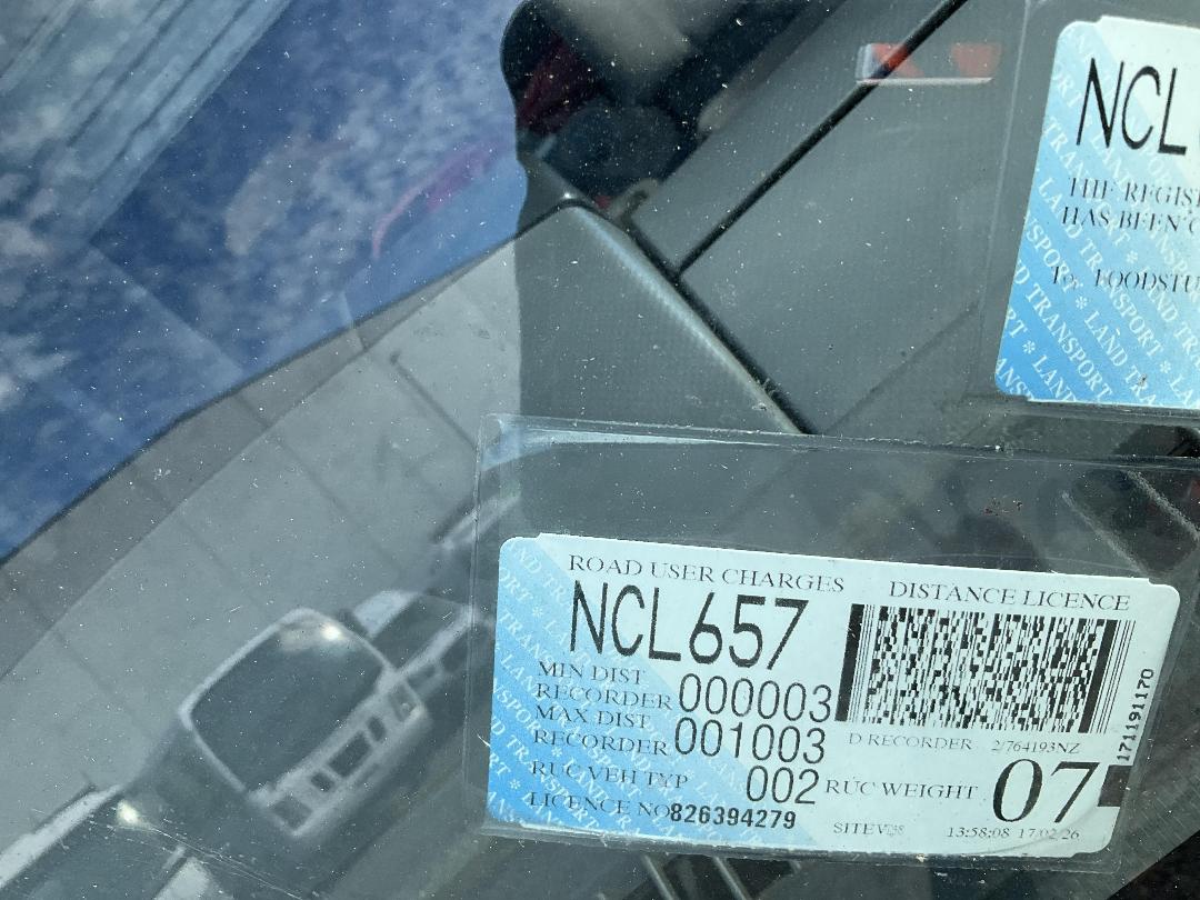 Photo '17' of Isuzu ELF Chiller