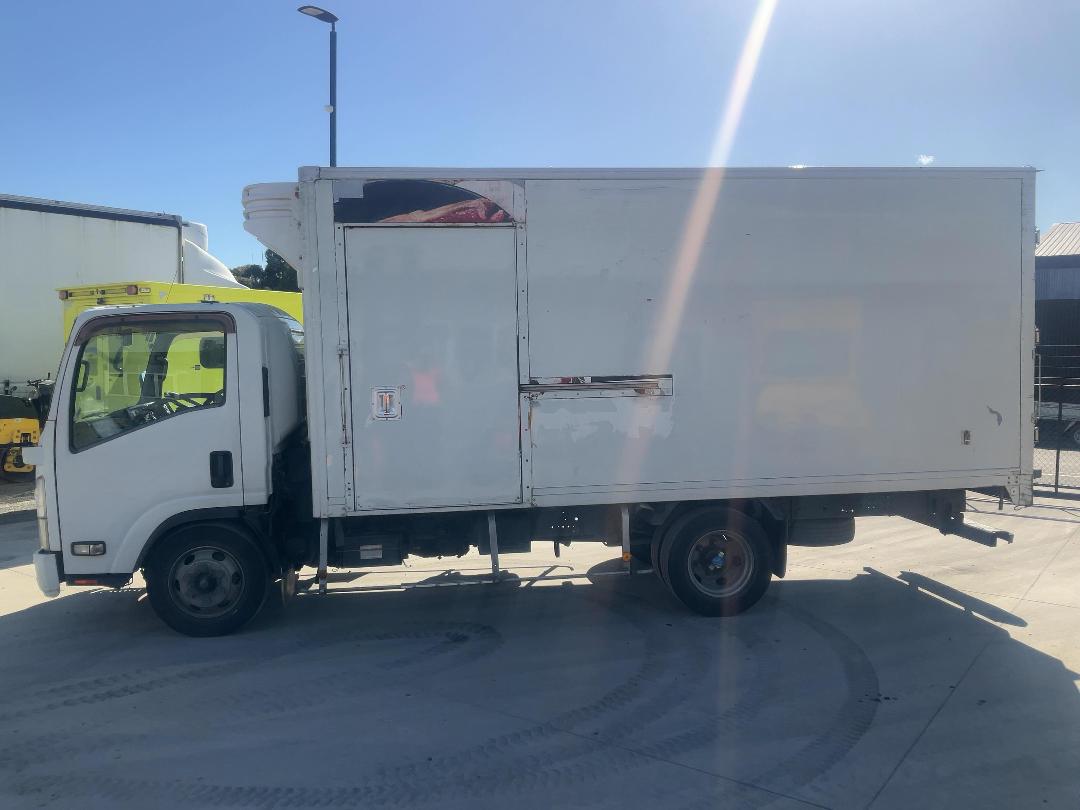 Photo '5' of Isuzu ELF Chiller