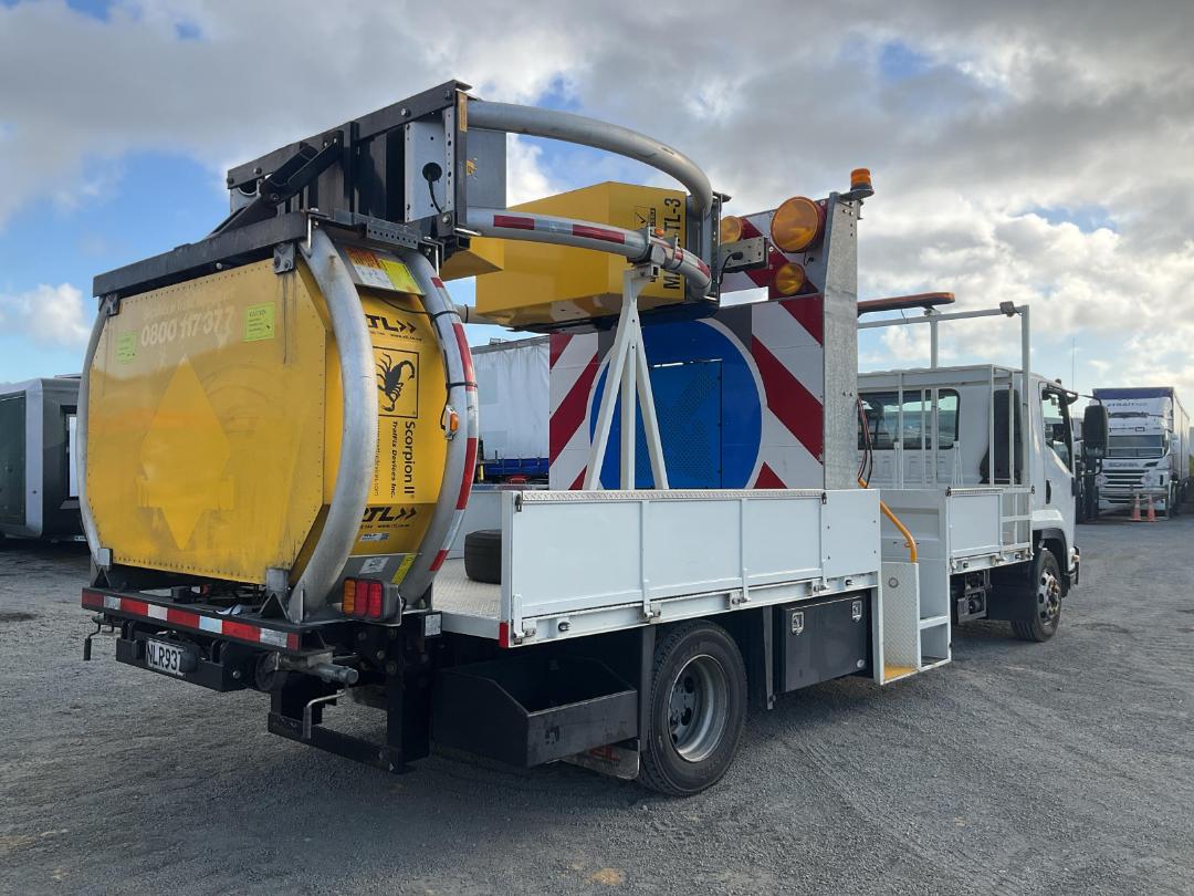 Photo '4' of Isuzu F Series FSR700 Traffic Management