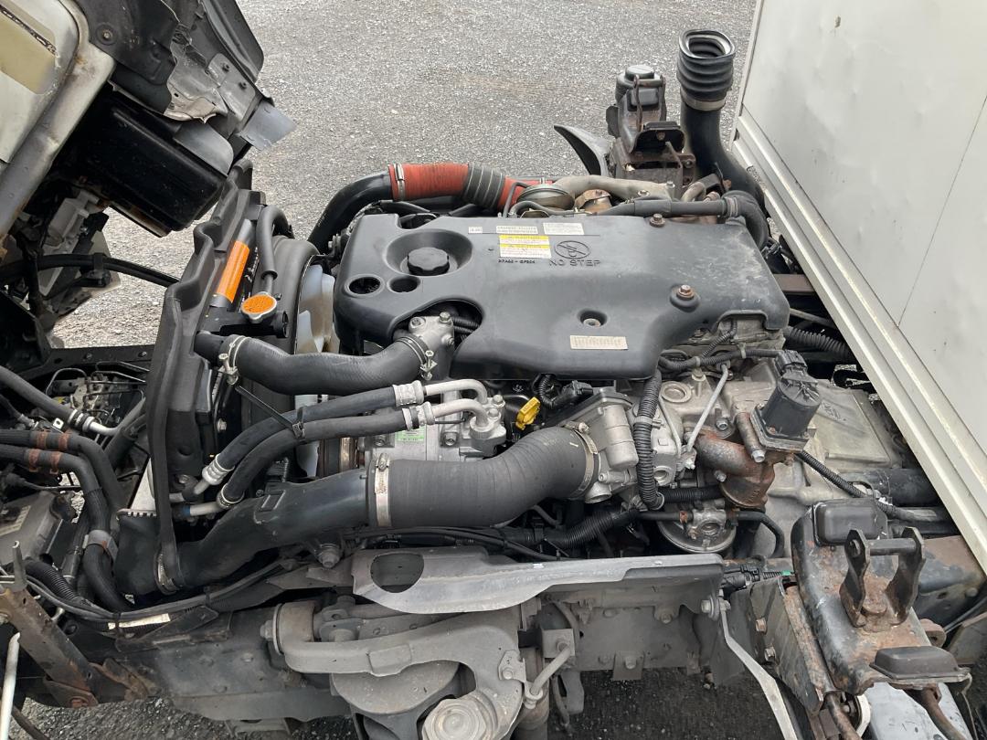 Photo '30' of Isuzu N Series NLR250S Box Body