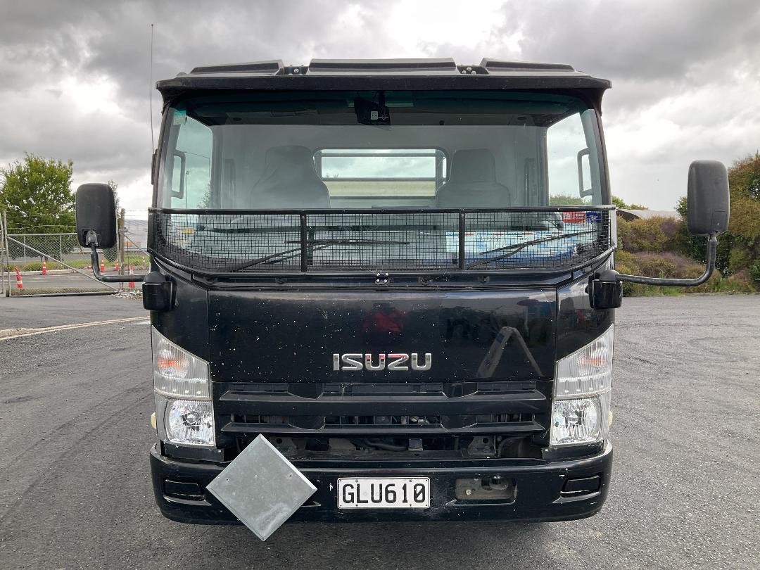 Photo '9' of Isuzu N Series NQR500M Gas Bottle Truck