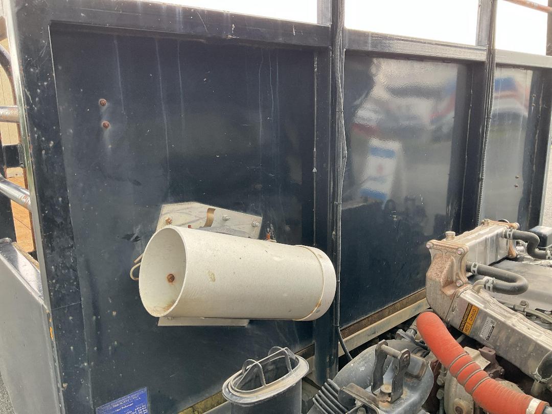 Photo '21' of Isuzu N Series NQR500M Gas Bottle Truck