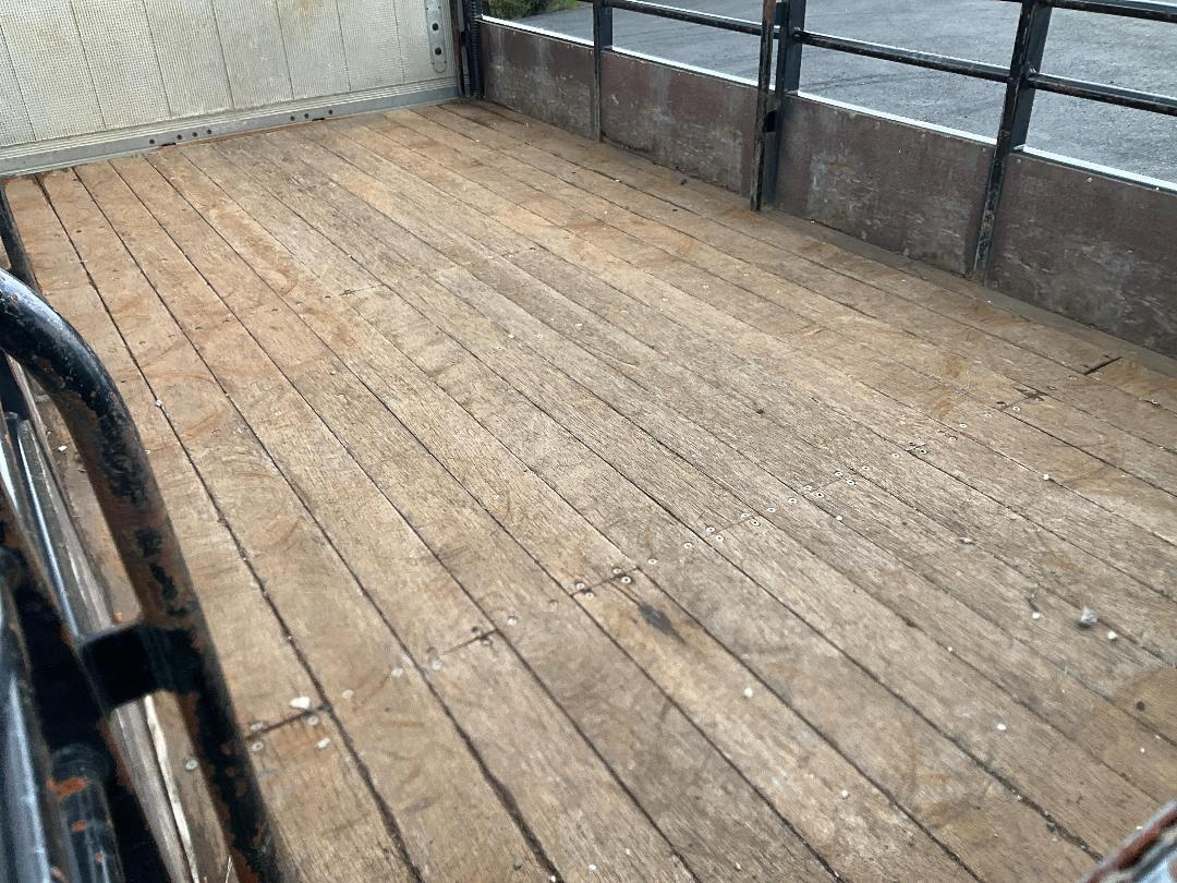 Photo '30' of Isuzu N Series NQR500M Gas Bottle Truck