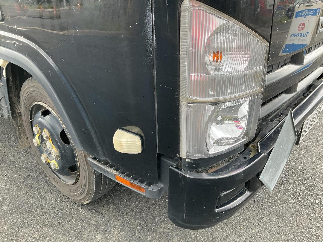 Photo '34' of Isuzu N Series NQR500M Gas Bottle Truck