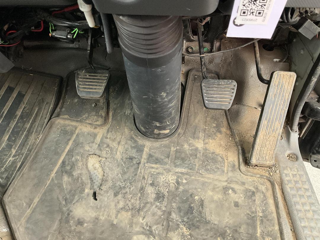 Photo '37' of Isuzu N Series NQR500M Gas Bottle Truck