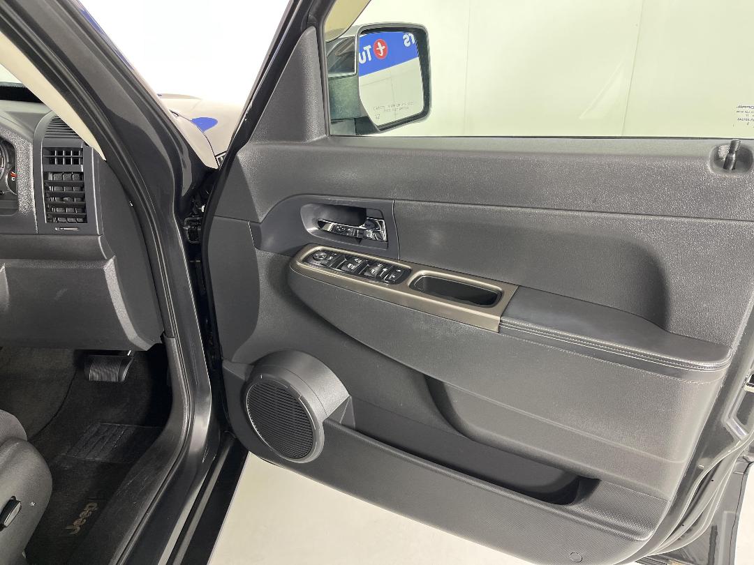 Photo '15' of Jeep Cherokee Photo '15' of Jeep Cherokee