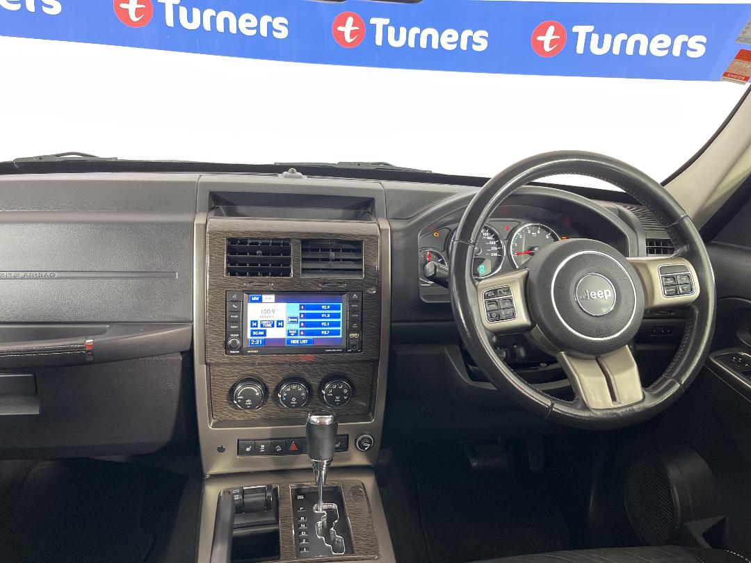 Photo '17' of Jeep Cherokee