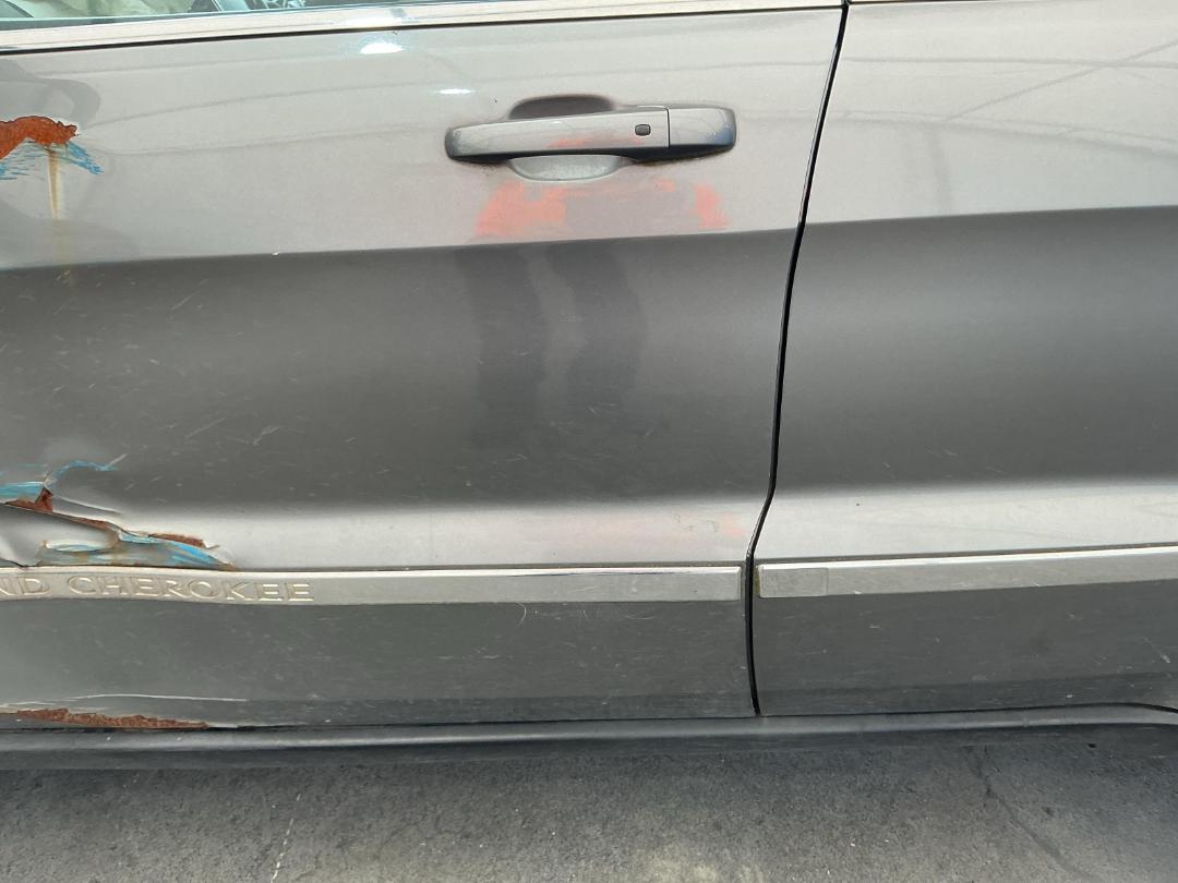 Photo '15' of Jeep Grand Cherokee Laredo CRD Photo '15' of Jeep Grand Cherokee Laredo CRD