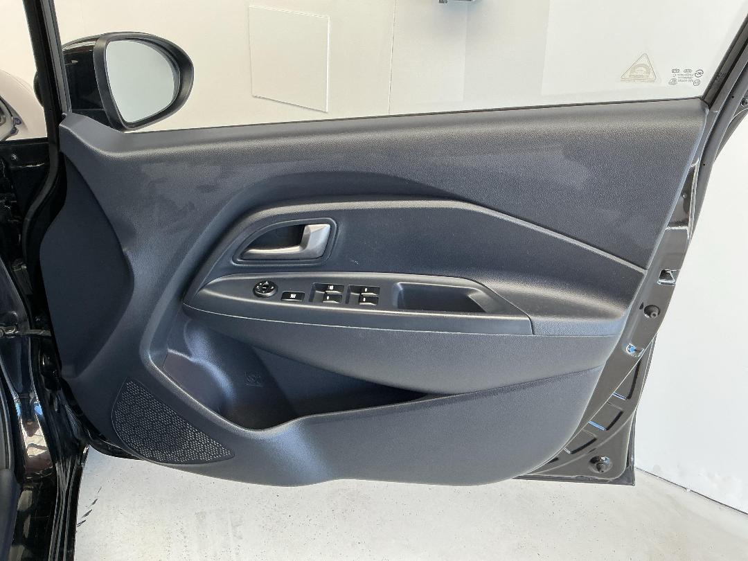 Photo '15' of KIA RIO