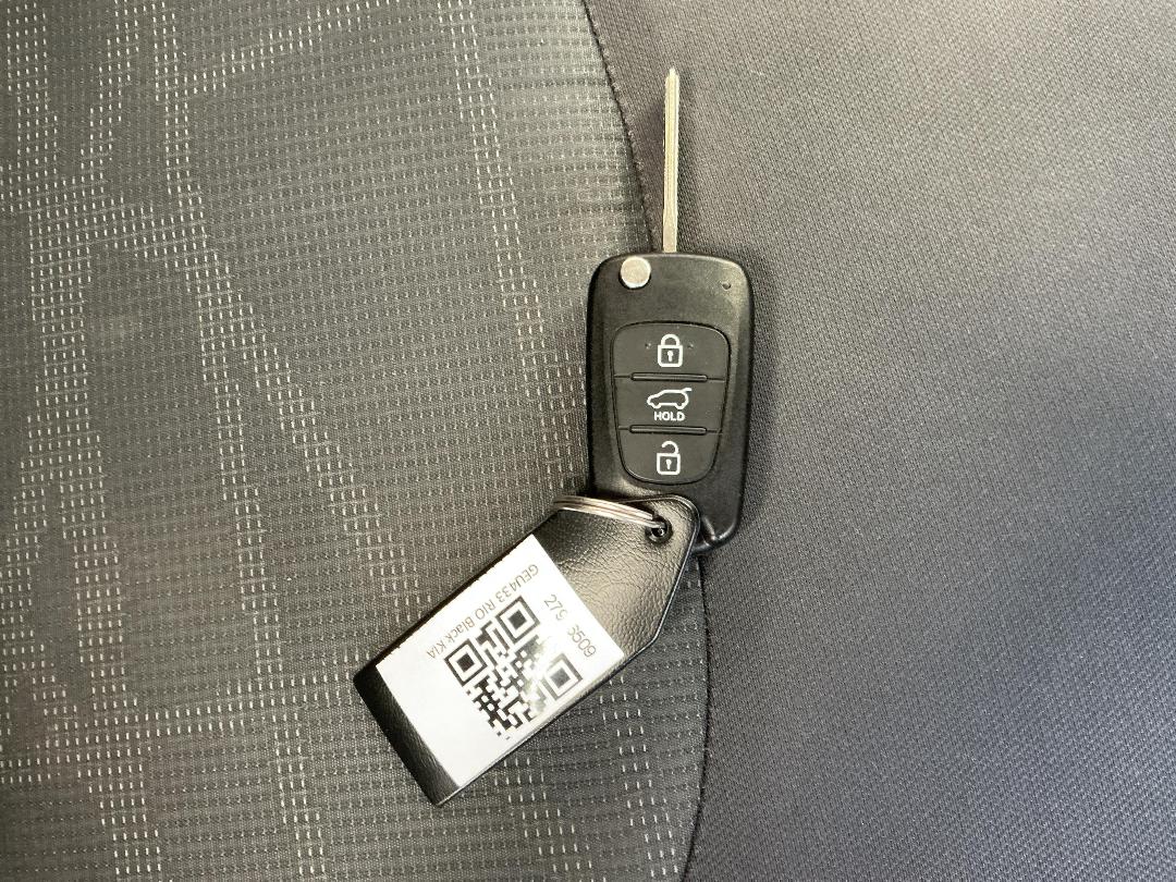 Photo '22' of KIA RIO