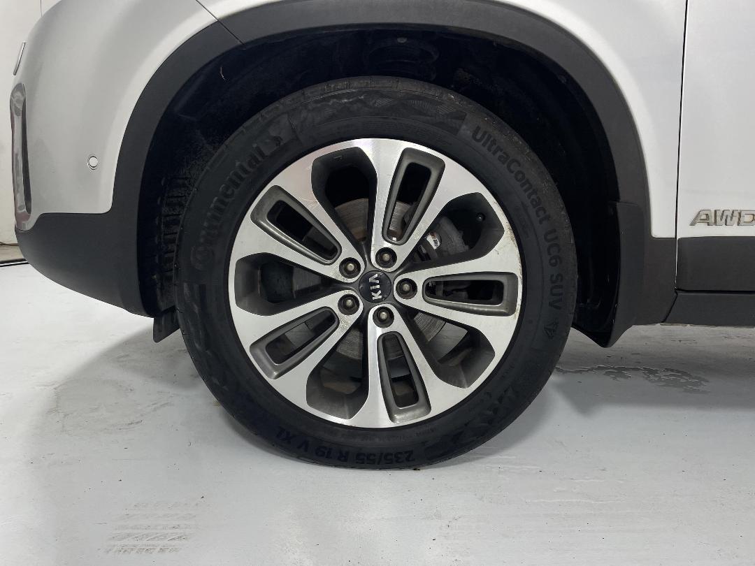 Photo '10' of KIA Sorento Photo '10' of KIA Sorento