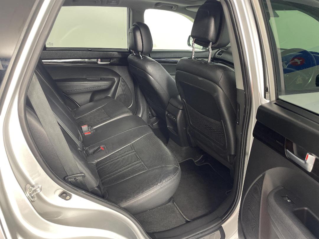 Photo '20' of KIA Sorento Photo '20' of KIA Sorento