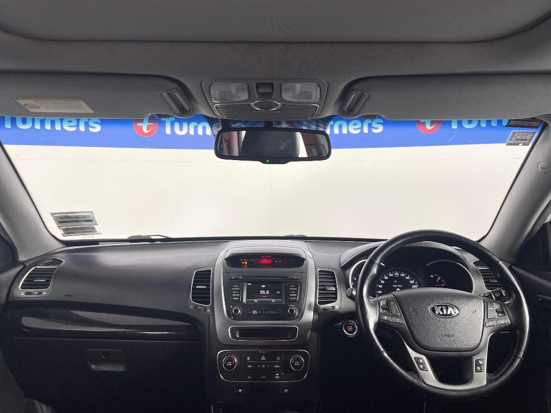 Photo '17' of KIA Sorento Photo '17' of KIA Sorento