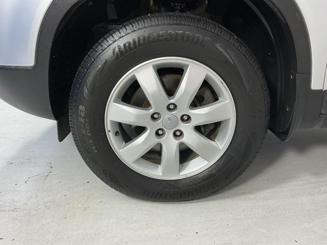 Photo '10' of KIA Sorento