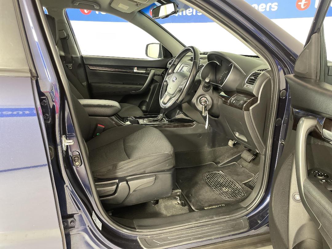 Photo '16' of KIA Sorento