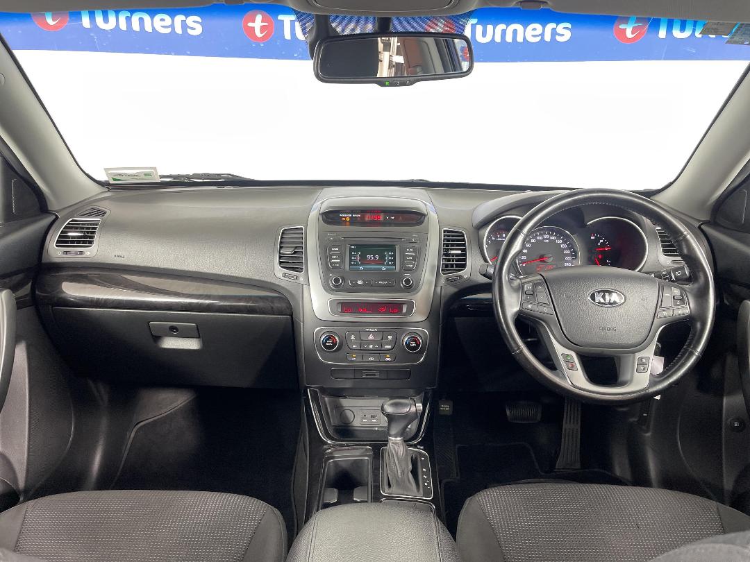 Photo '17' of KIA Sorento