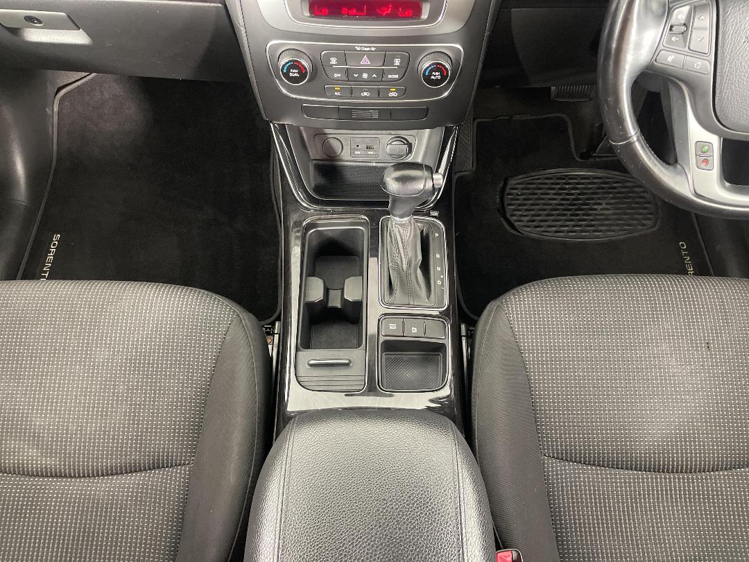 Photo '18' of KIA Sorento