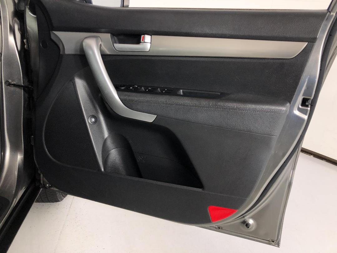 Photo '15' of KIA Sorento R Photo '15' of KIA Sorento R