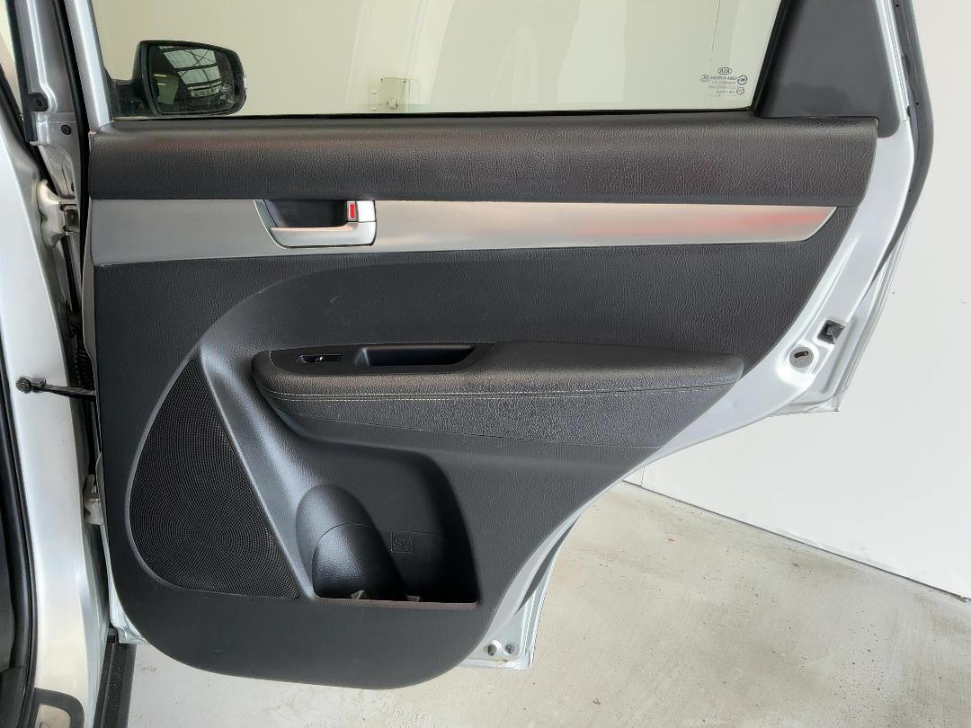 Photo '19' of KIA Sorento R