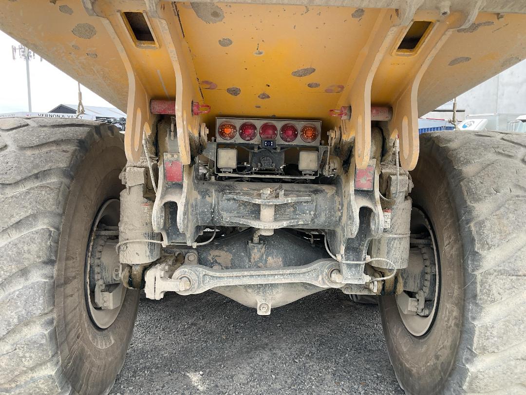 Photo '10' of Komatsu HM400 ADT