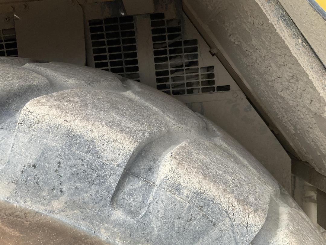 Photo '18' of Komatsu HM400 ADT