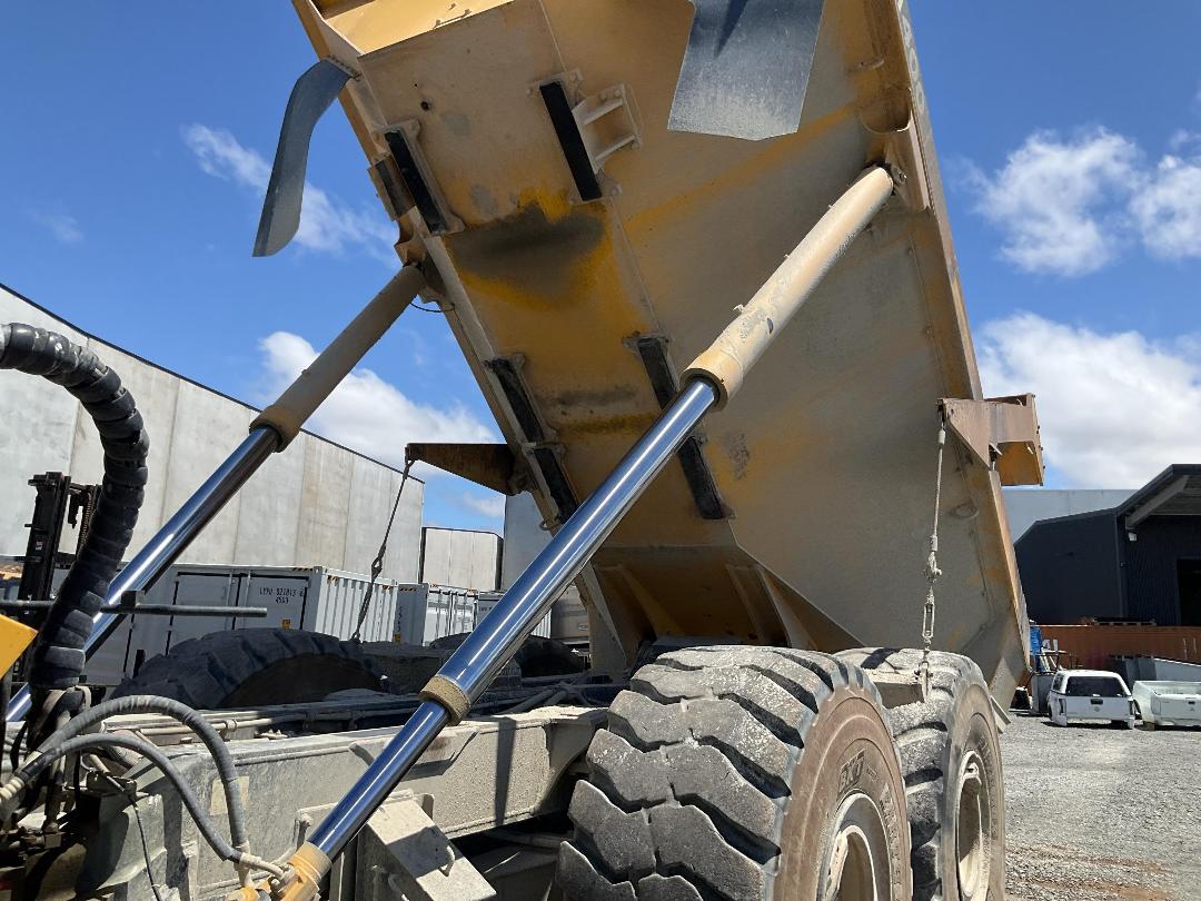 Photo '29' of Komatsu HM400 ADT