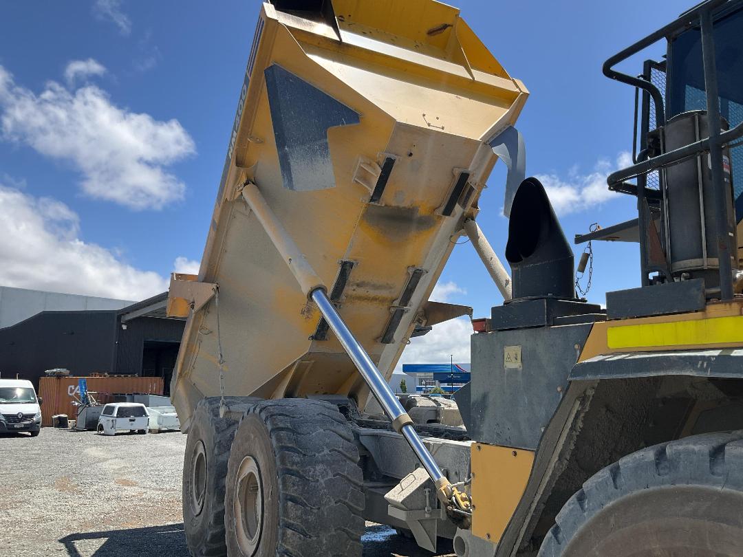 Photo '27' of Komatsu HM400 ADT